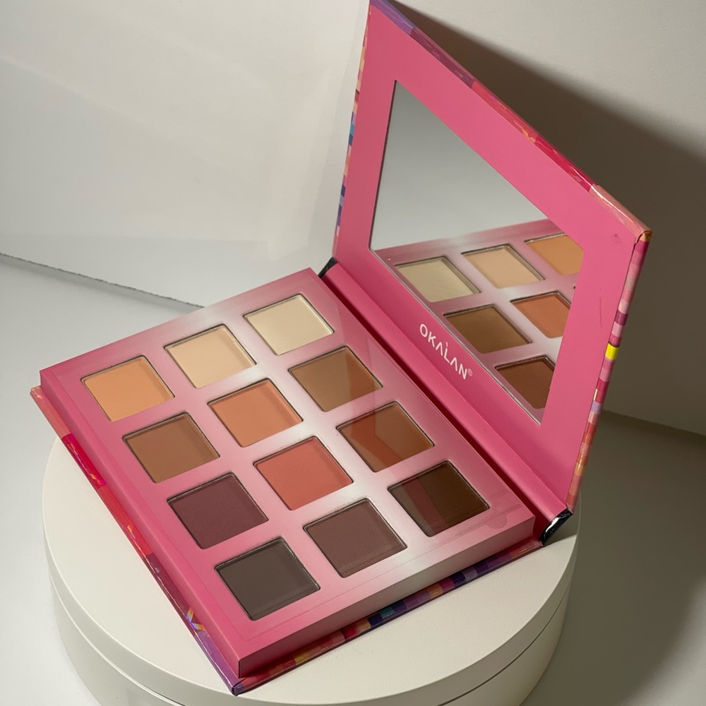 12 Color eyeshadow Palette